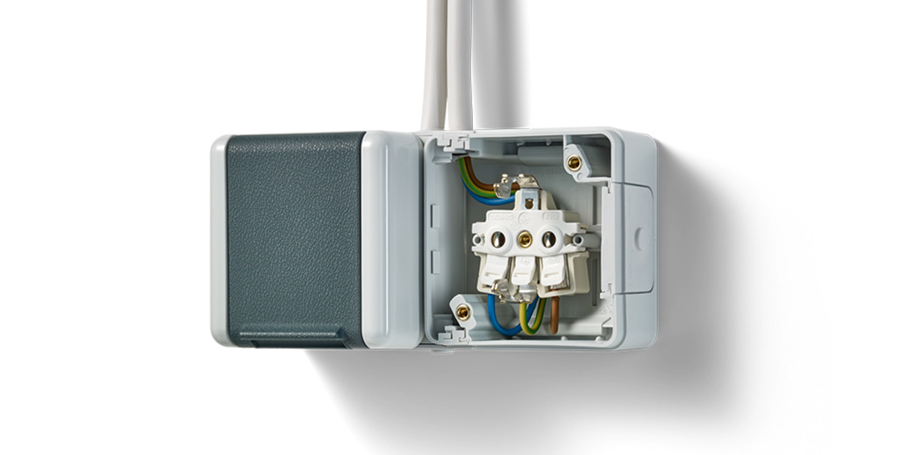 Doppelsteckdose mit Trennsteg bei Elektro Schröder GmbH in Schneverdingen